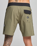 The Mad Hueys Send It 18" Boardshort